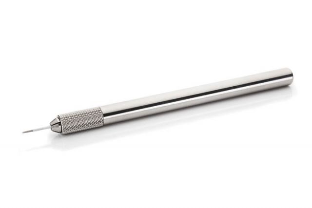 srebrny pen do zabiegów microbladingu który można sterylizować w autoklawie